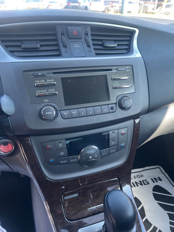 2013 Nissan Sentra Image 13