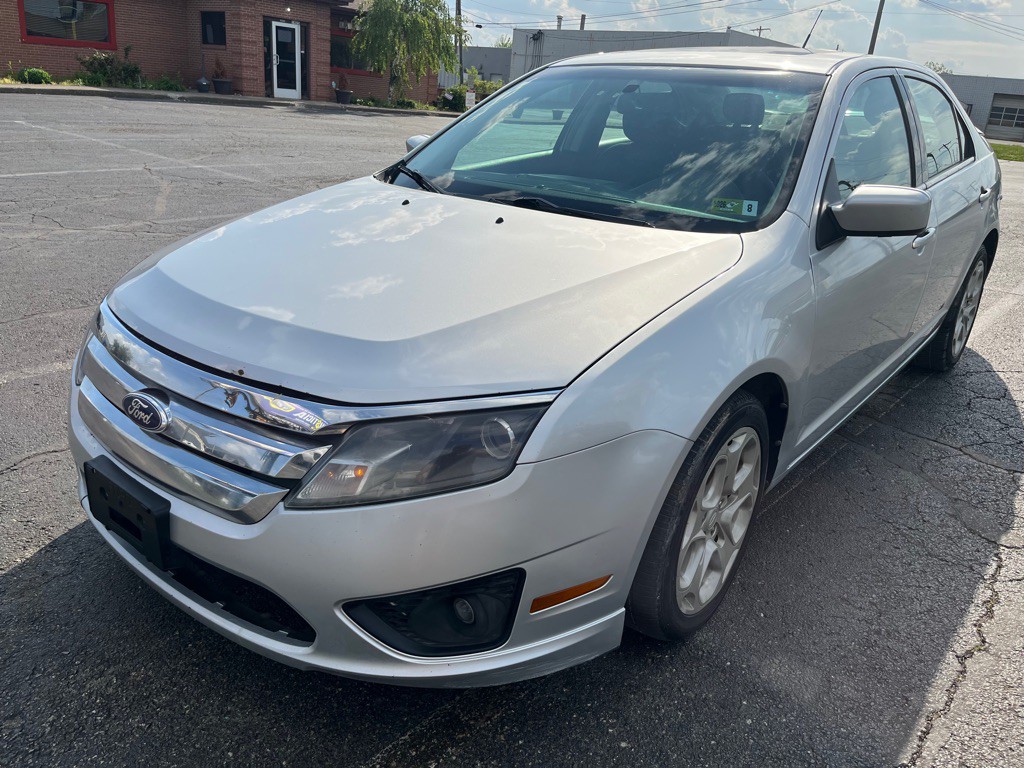 2011 Ford Fusion Image 1