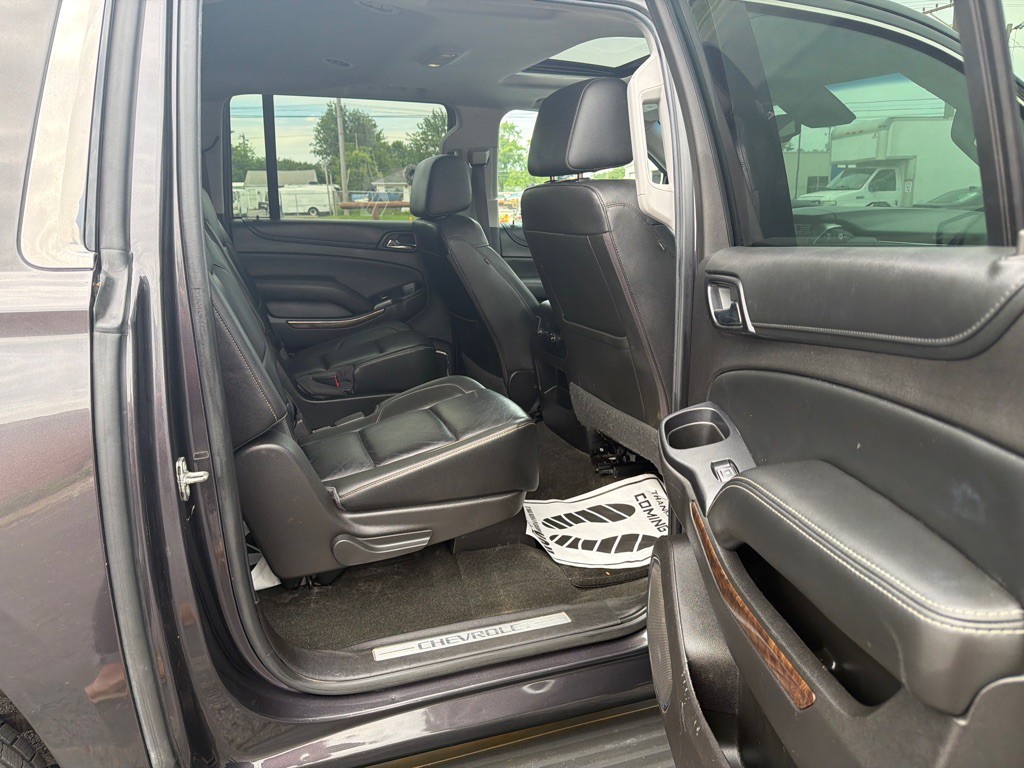 2016 Chevrolet Suburban Image 9