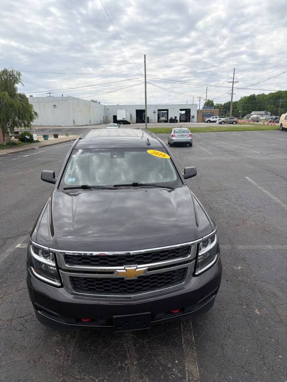 2016 Chevrolet Suburban Image 14