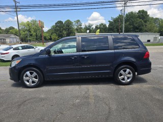 Image for 2009 Volkswagen Routan SE ID: 6673446