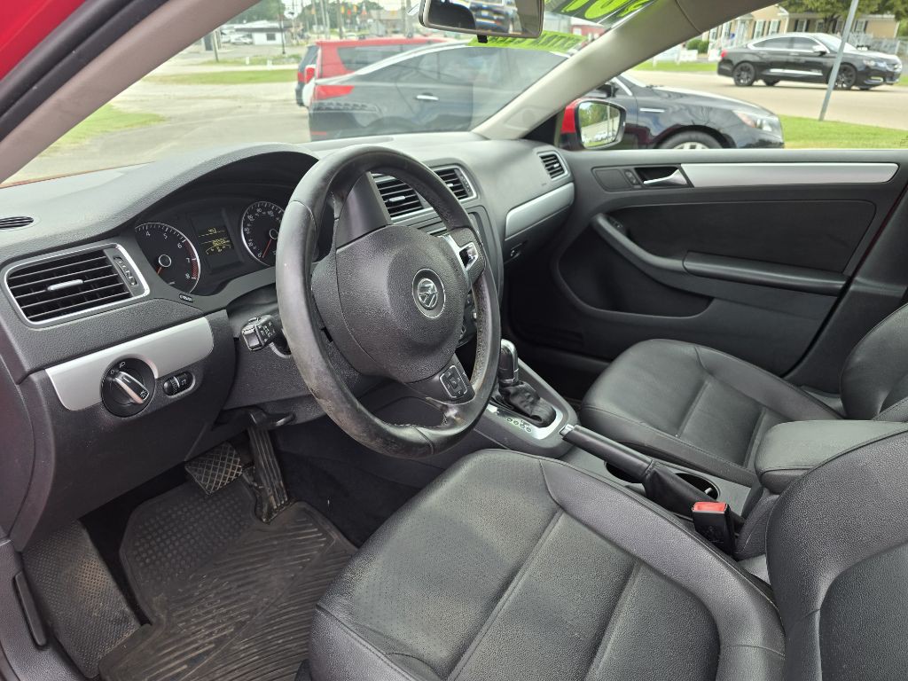 2013 Volkswagen Jetta Image 12