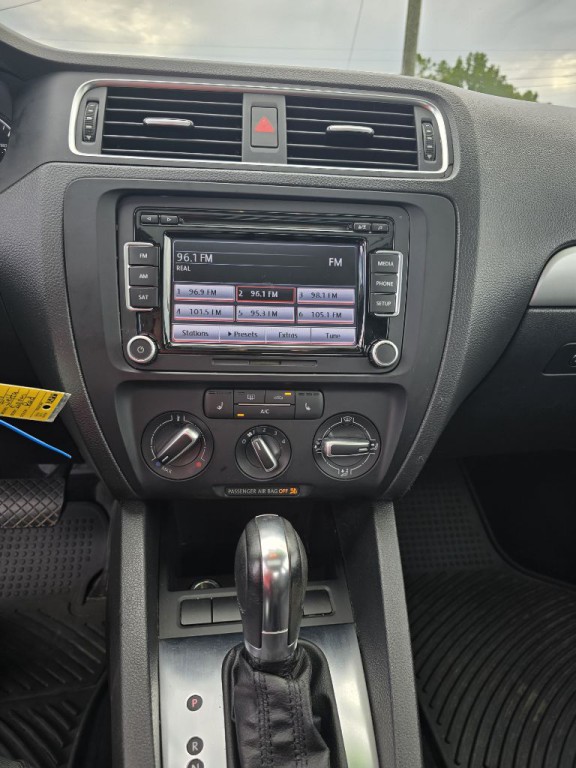 2013 Volkswagen Jetta Image 6