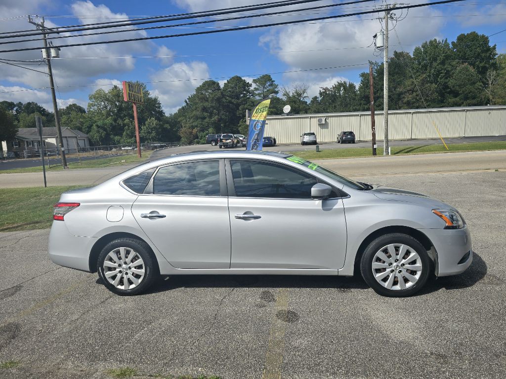 2015 Nissan Sentra Image 1