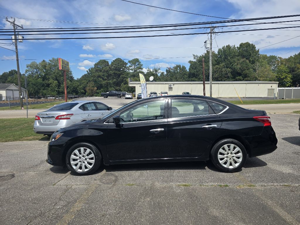 2018 Nissan Sentra Image 1