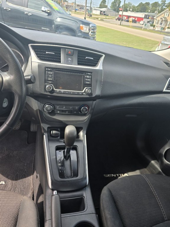 2018 Nissan Sentra Image 4