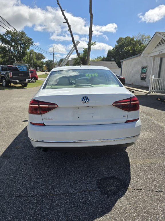 2018 Volkswagen Passat Image 3