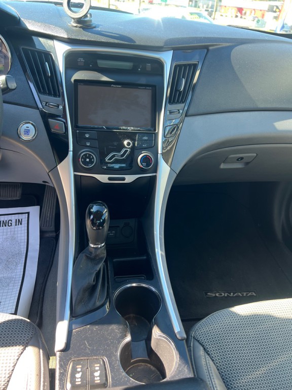 2013 Hyundai Sonata Image 9