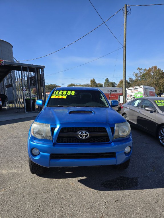 2011 Toyota Tacoma Image 2