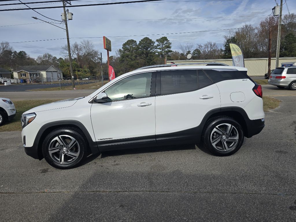 2020 GMC Terrain Image 2