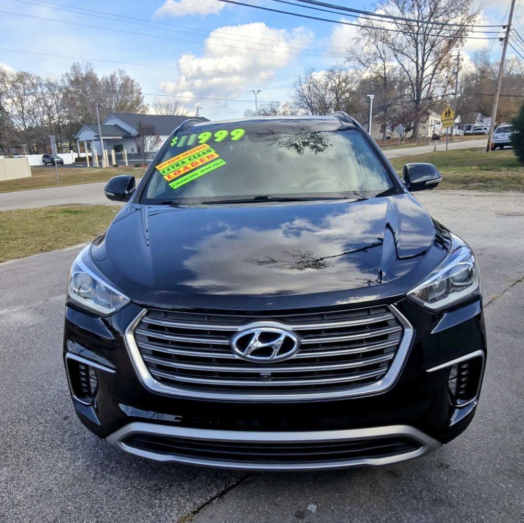 2017 Hyundai Santa Fe Image 2