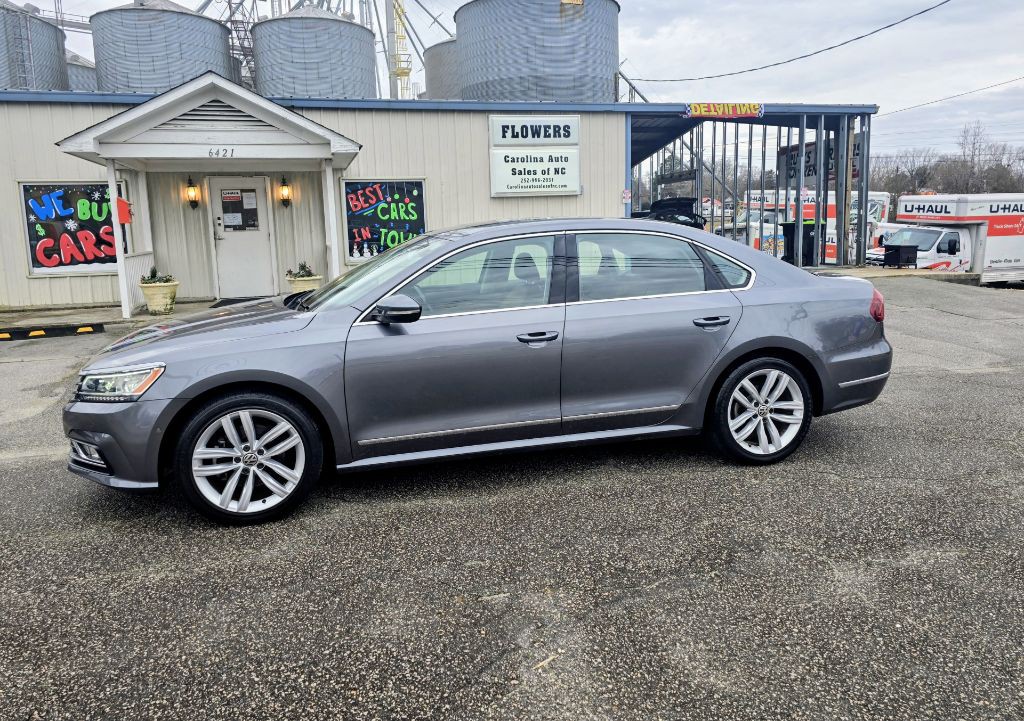 2018 Volkswagen Passat Image 1