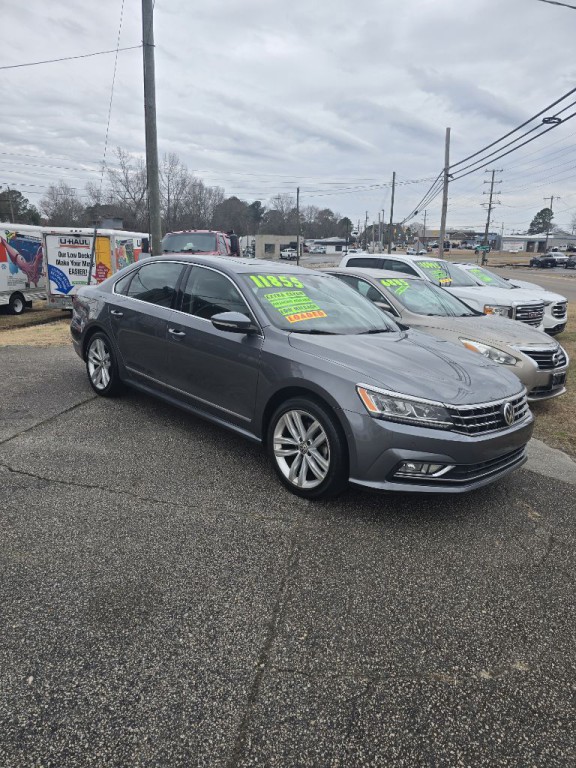 2018 Volkswagen Passat Image 2