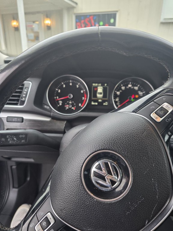 2018 Volkswagen Passat Image 20