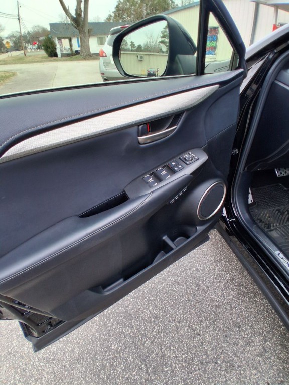 2021 Lexus NX 300 Image 7