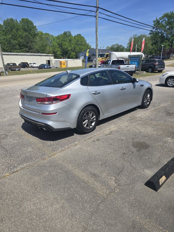 2020 Kia Optima Image 5