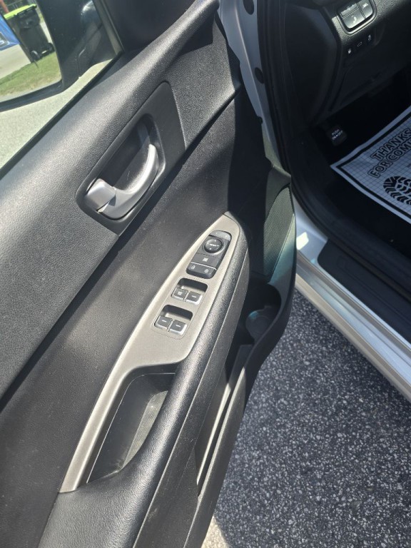 2020 Kia Optima Image 6