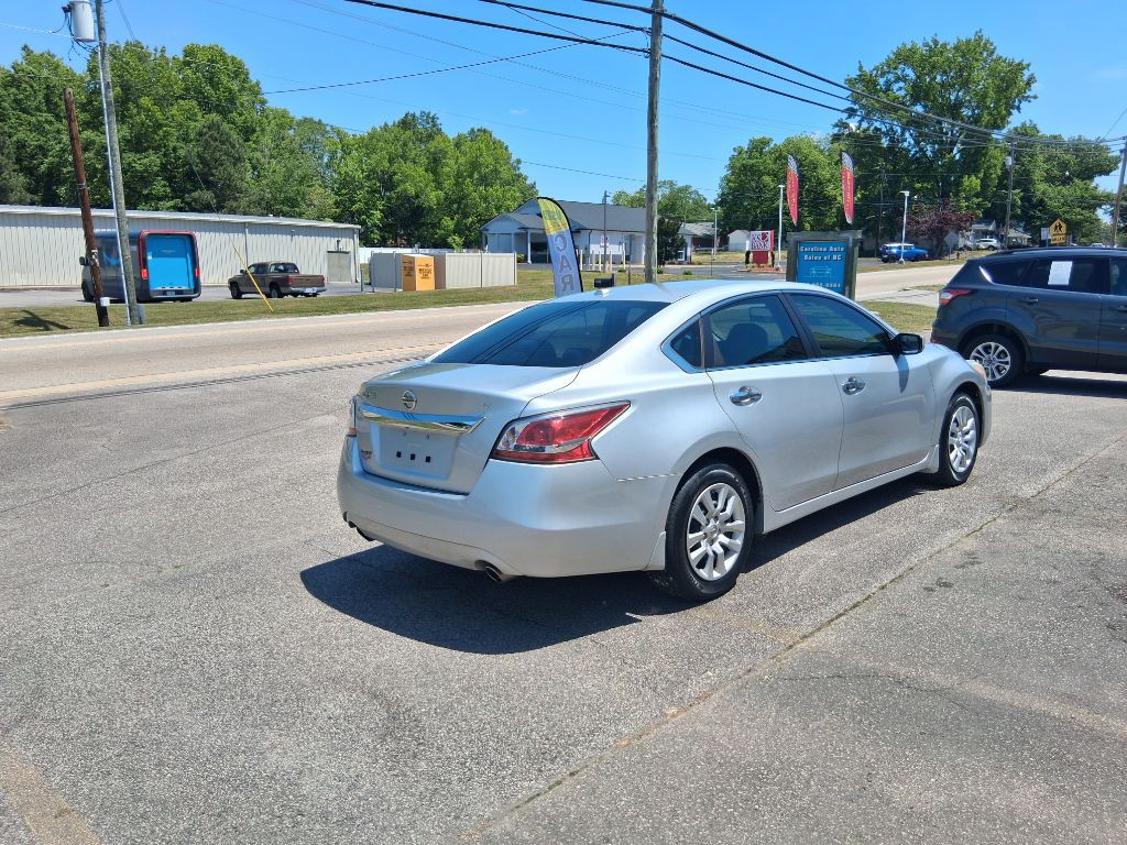 2015 Nissan Altima Image 5