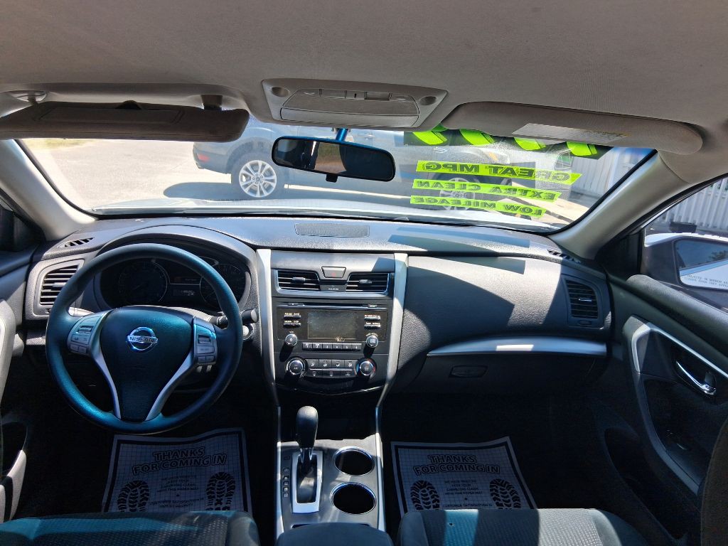 2015 Nissan Altima Image 12