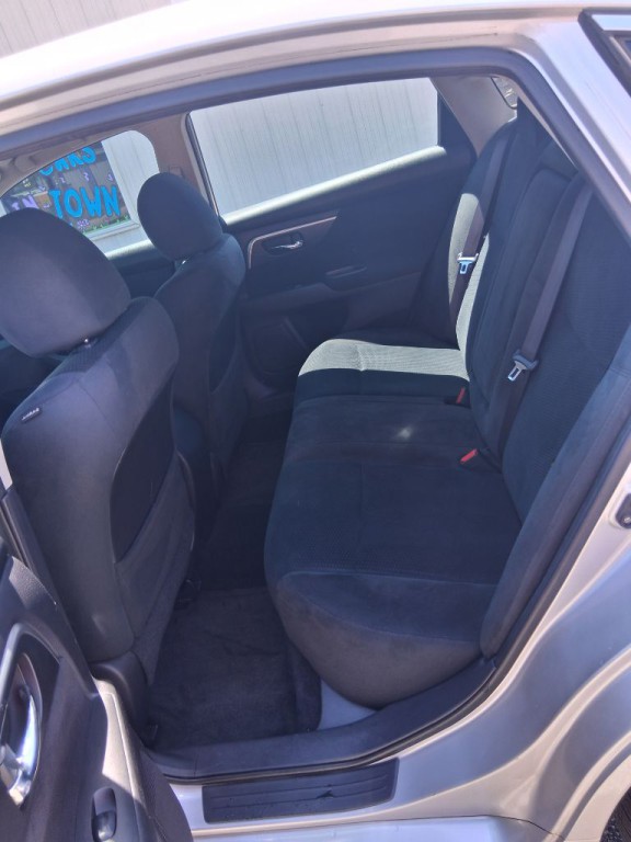 2015 Nissan Altima Image 13