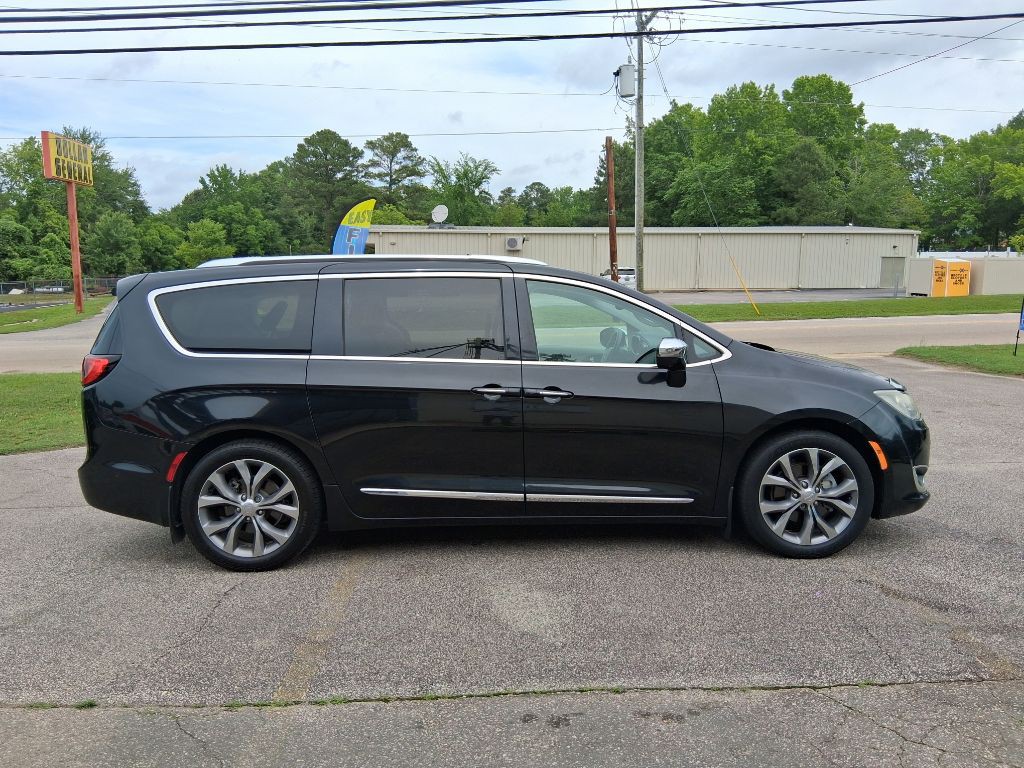 2019 Chrysler Pacifica Image 7