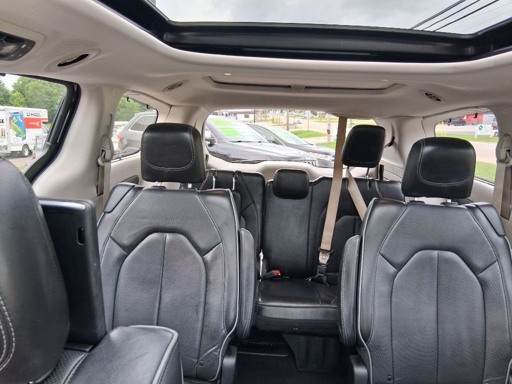2019 Chrysler Pacifica Image 9