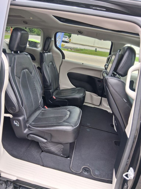 2019 Chrysler Pacifica Image 14