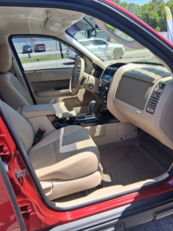 2011 Ford Escape Image 16