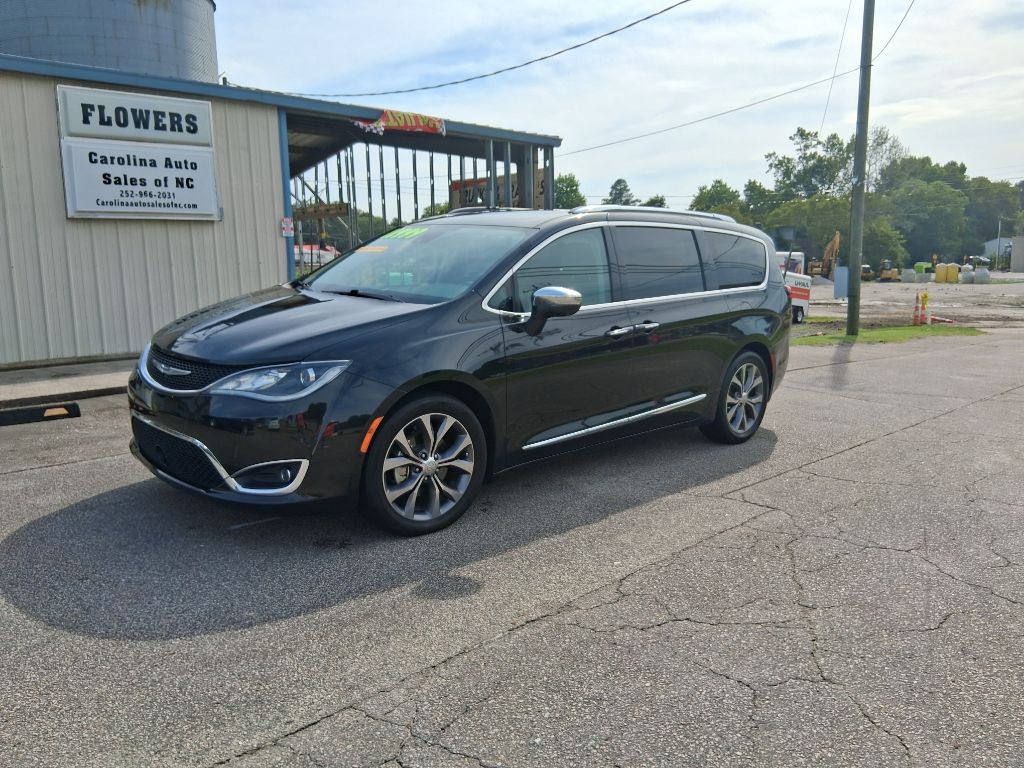 2017 Chrysler Pacifica Image 4