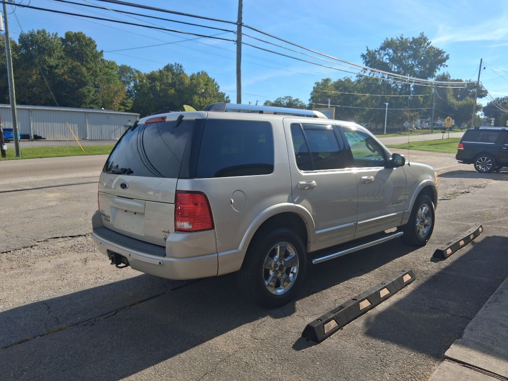 2005 Ford Explorer Image 1