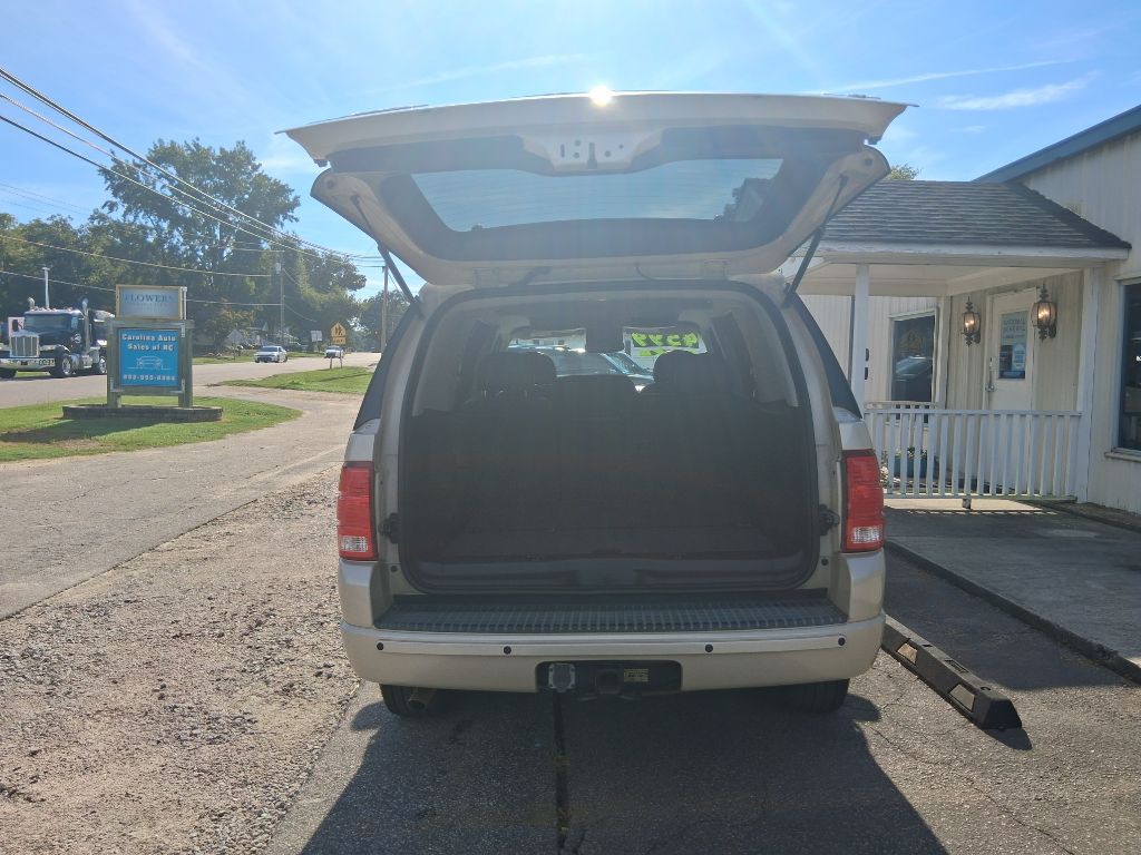 2005 Ford Explorer Image 11