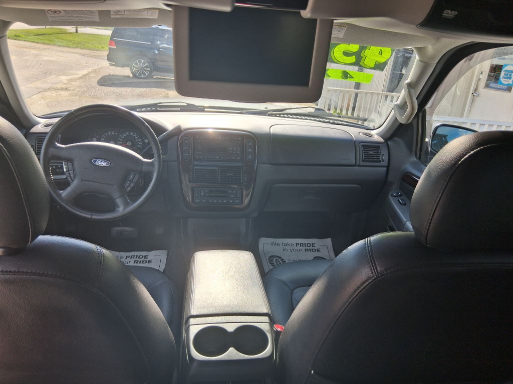 2005 Ford Explorer Image 18