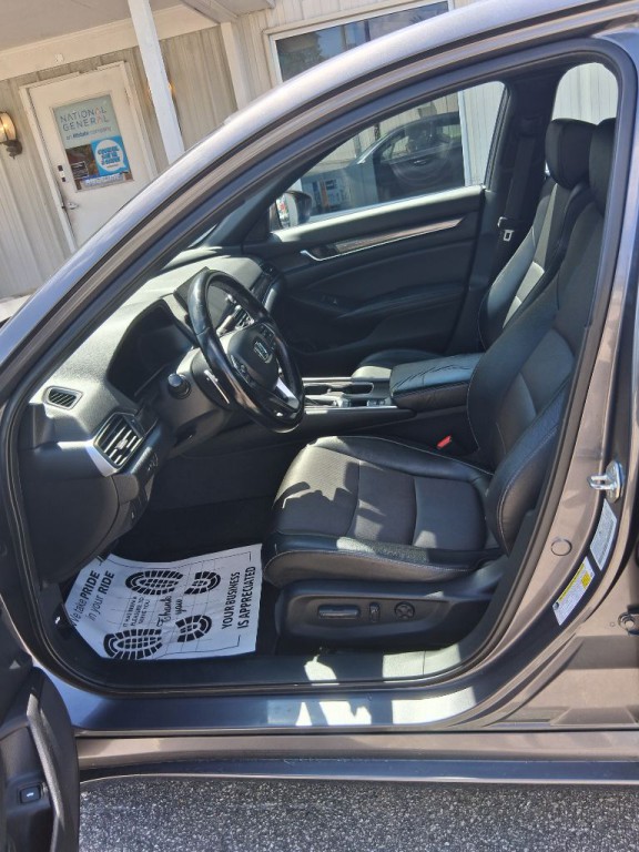 2018 Honda Accord Image 11
