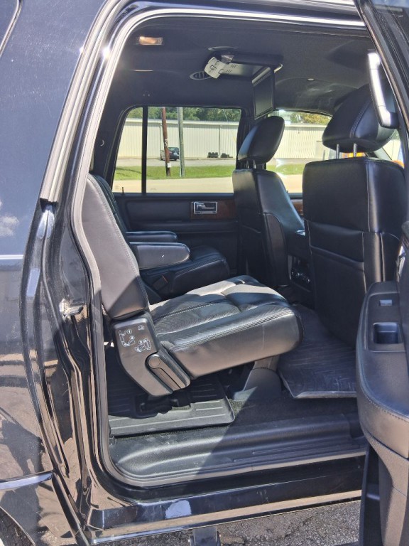 2016 Lincoln Navigator Image 12
