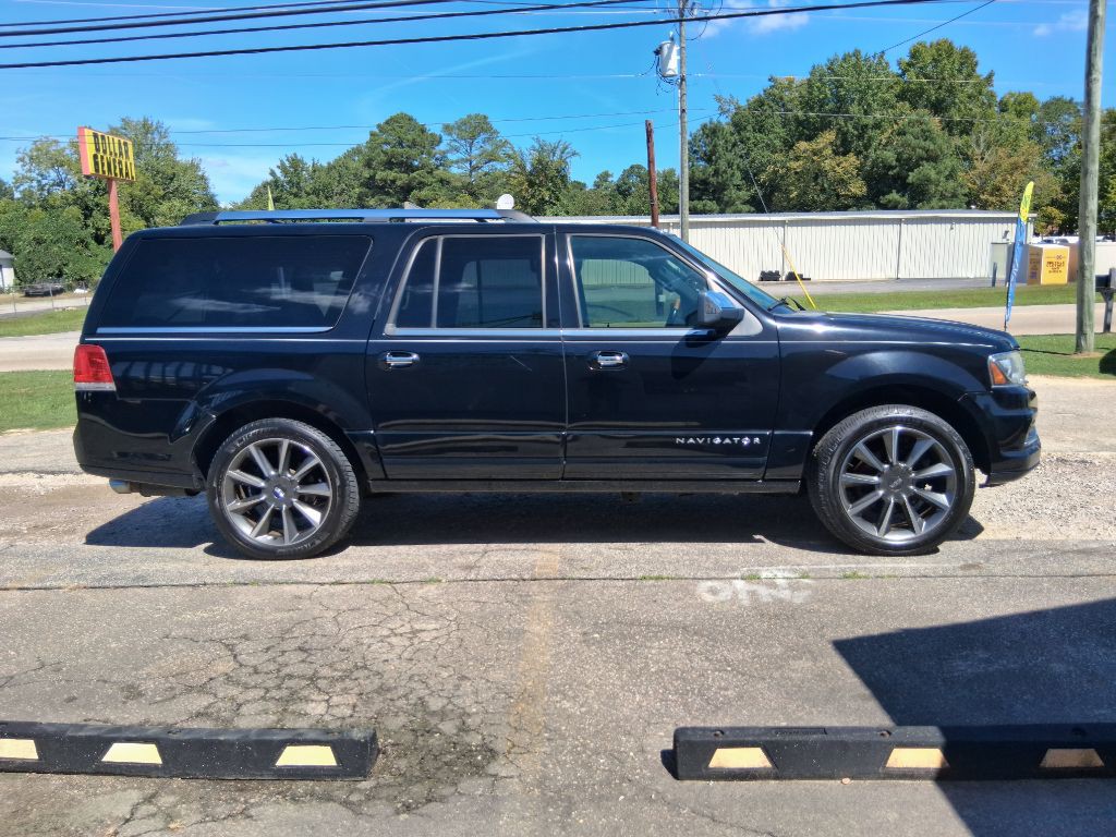 2016 Lincoln Navigator Image 13