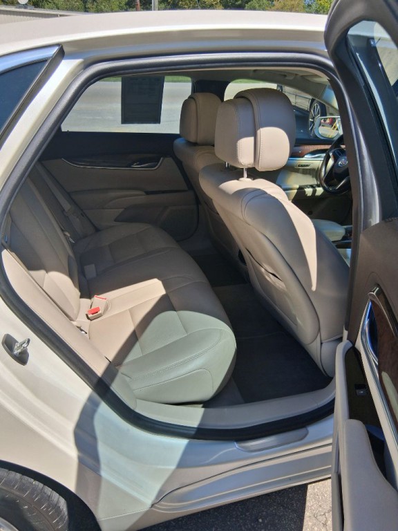 2013 Cadillac XTS Image 14