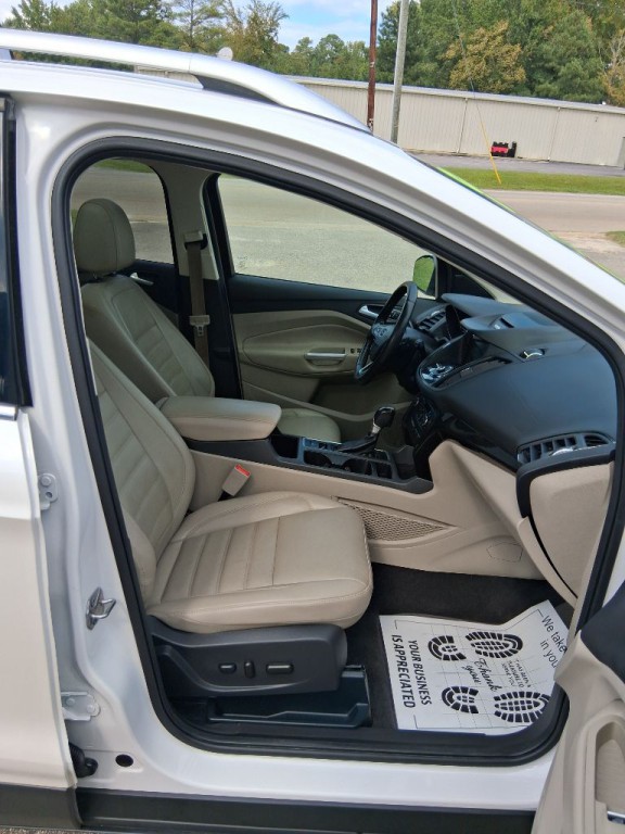 2017 Ford Escape Image 16
