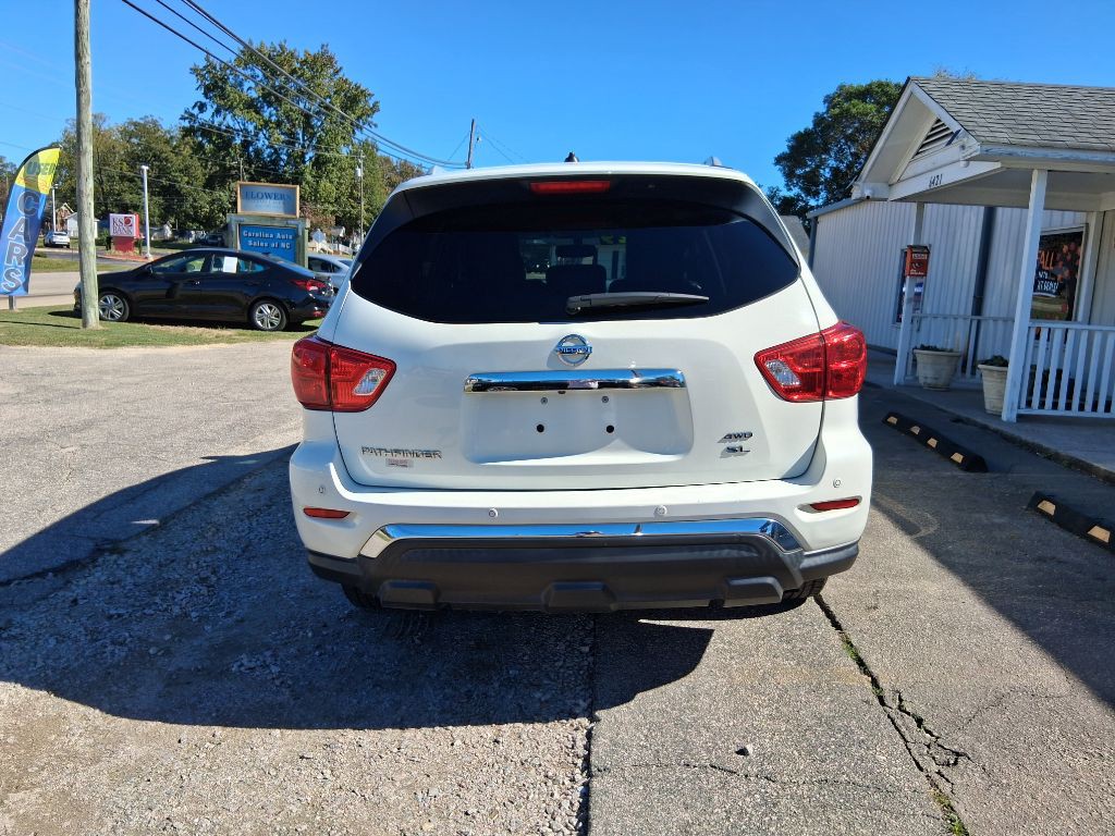 2017 Nissan Pathfinder Image 3