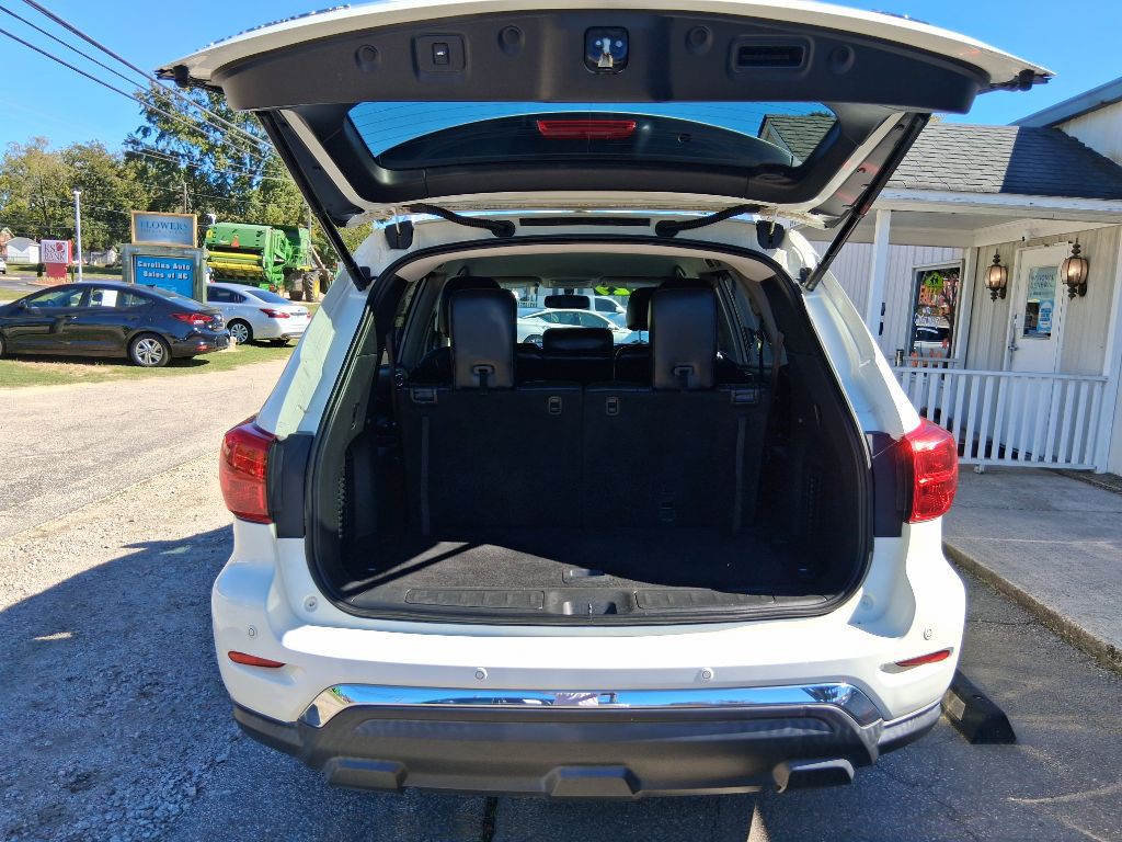 2017 Nissan Pathfinder Image 9