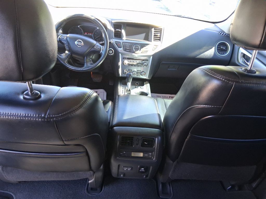 2017 Nissan Pathfinder Image 13