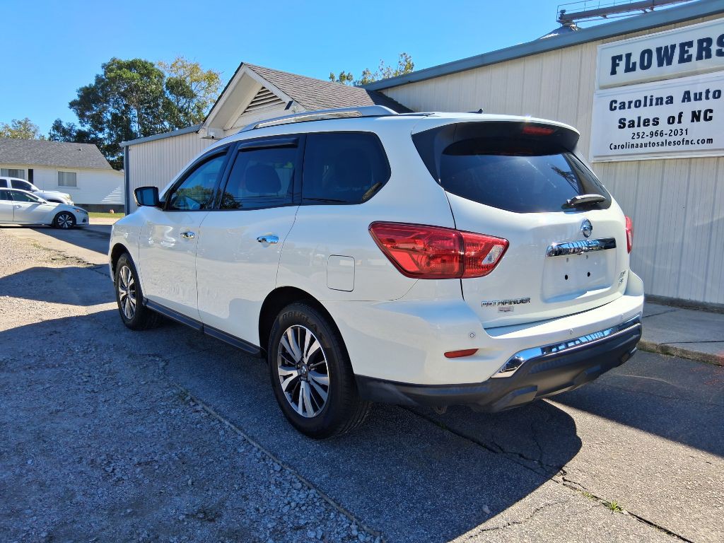 2017 Nissan Pathfinder Image 20