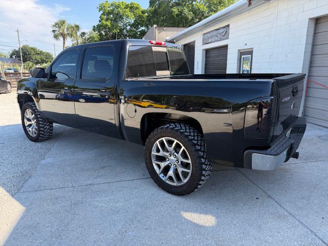 2009 GMC Sierra 1500 Image 2