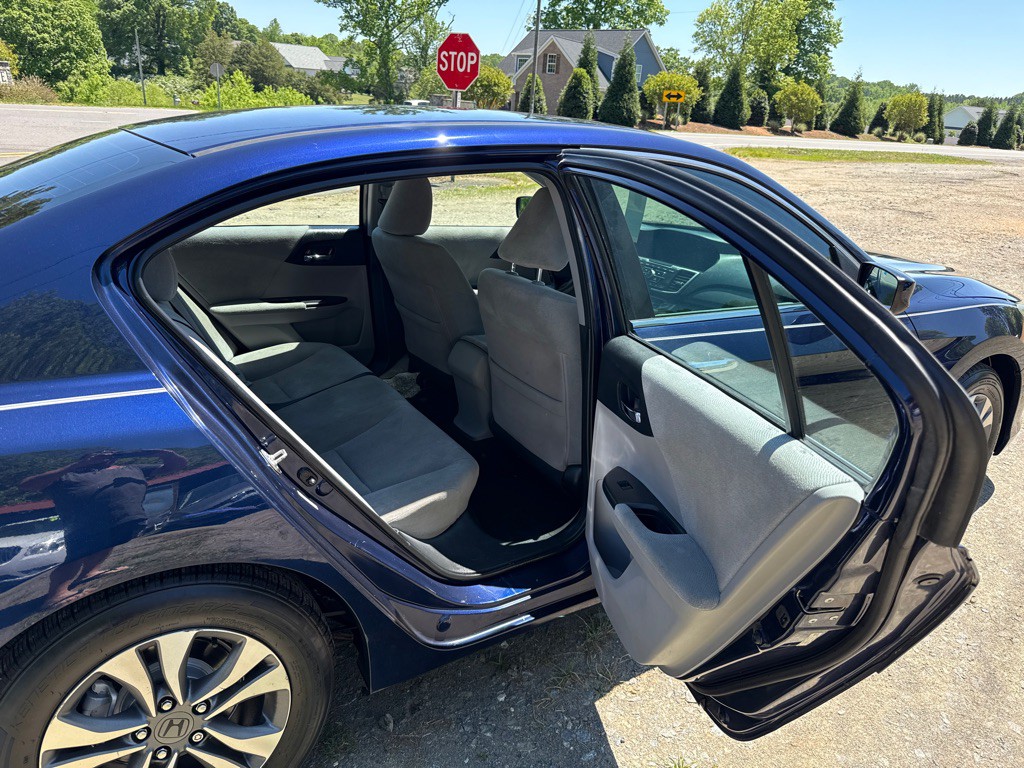 2013 Honda Accord Image 12