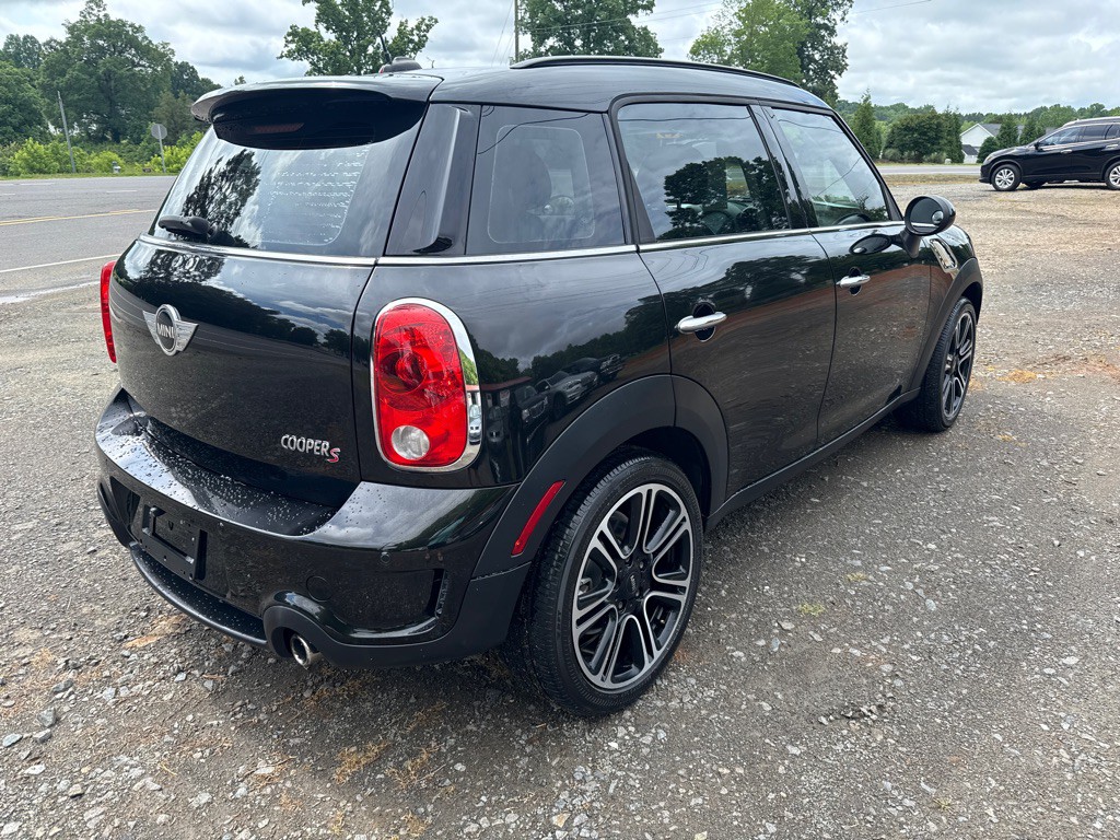2012 MINI Countryman Image 6