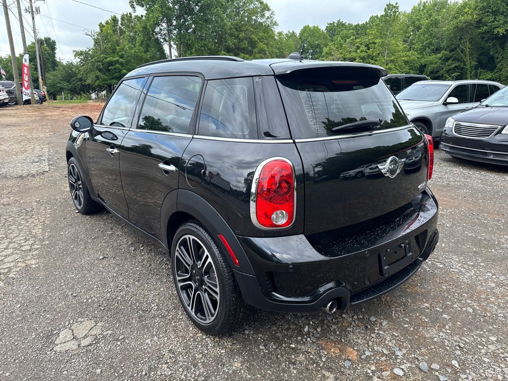 2012 MINI Countryman Image 8