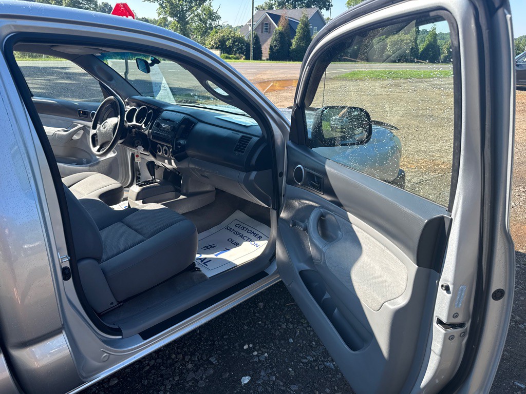 2005 Toyota Tacoma Image 11