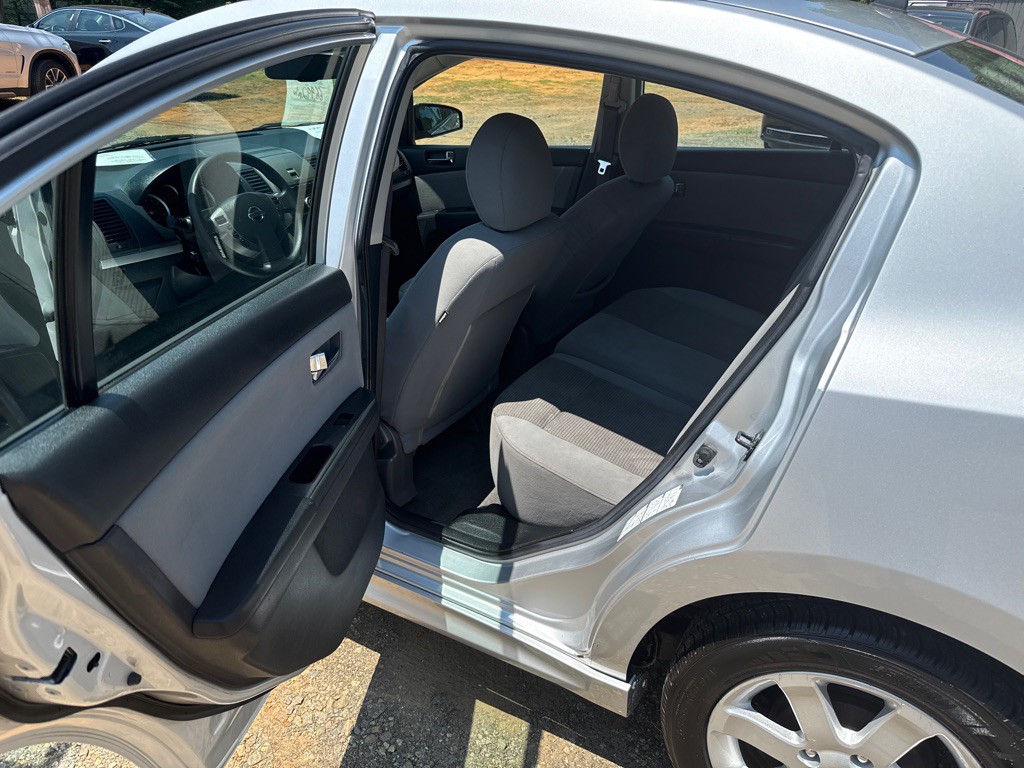 2011 Nissan Sentra Image 11