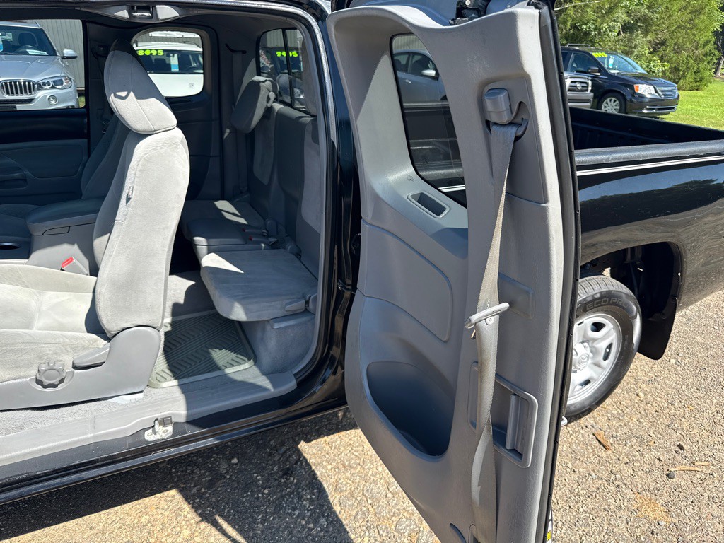 2011 Toyota Tacoma Image 11