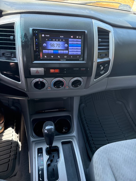 2011 Toyota Tacoma Image 16