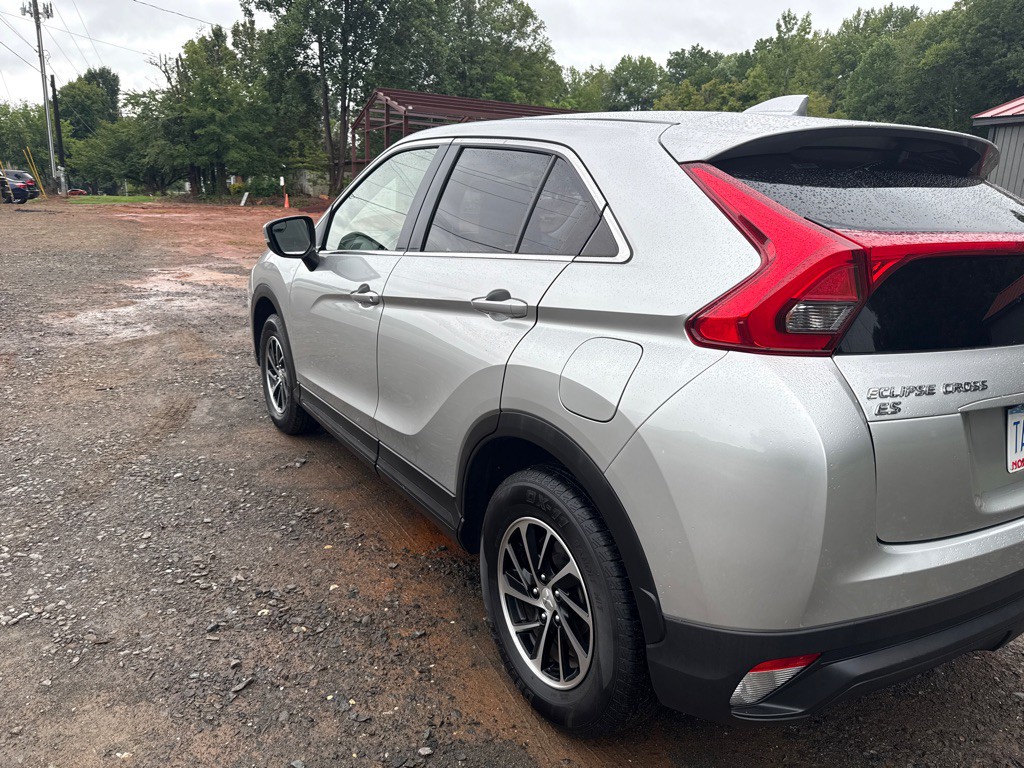 2020 Mitsubishi Eclipse Image 7